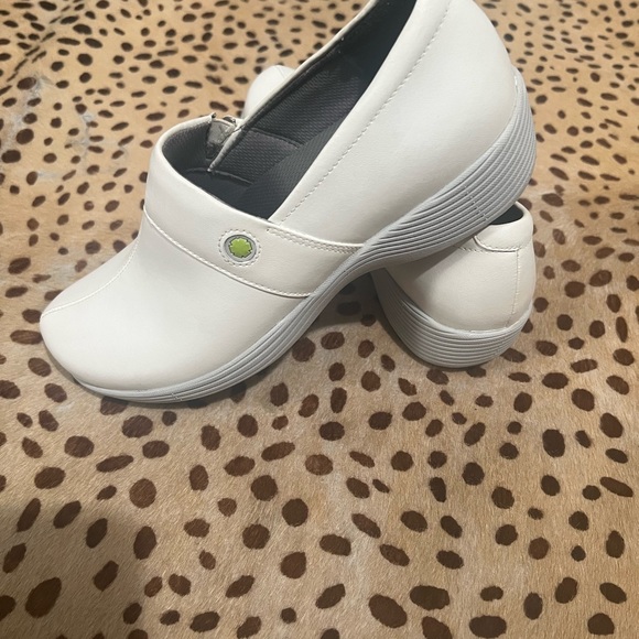 Brand new work wonders by dansko white - Picture 3 of 3